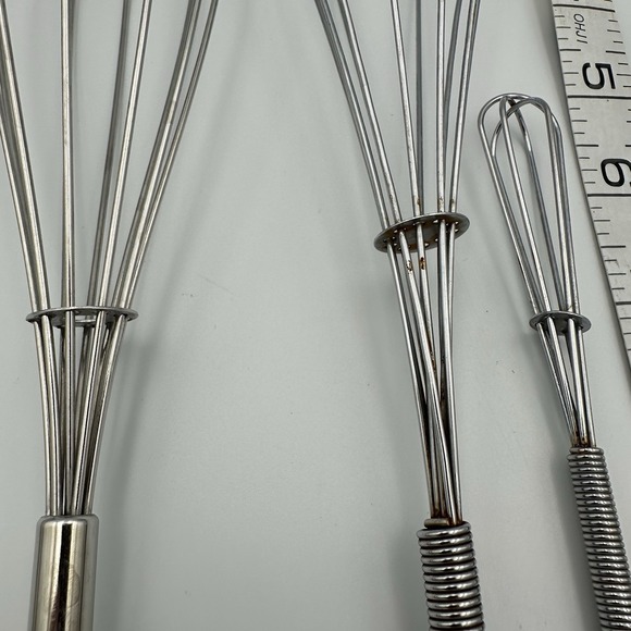 Set of 4 Wire Balloon Whisks Stirrers Mixers - Picture 5 of 6
